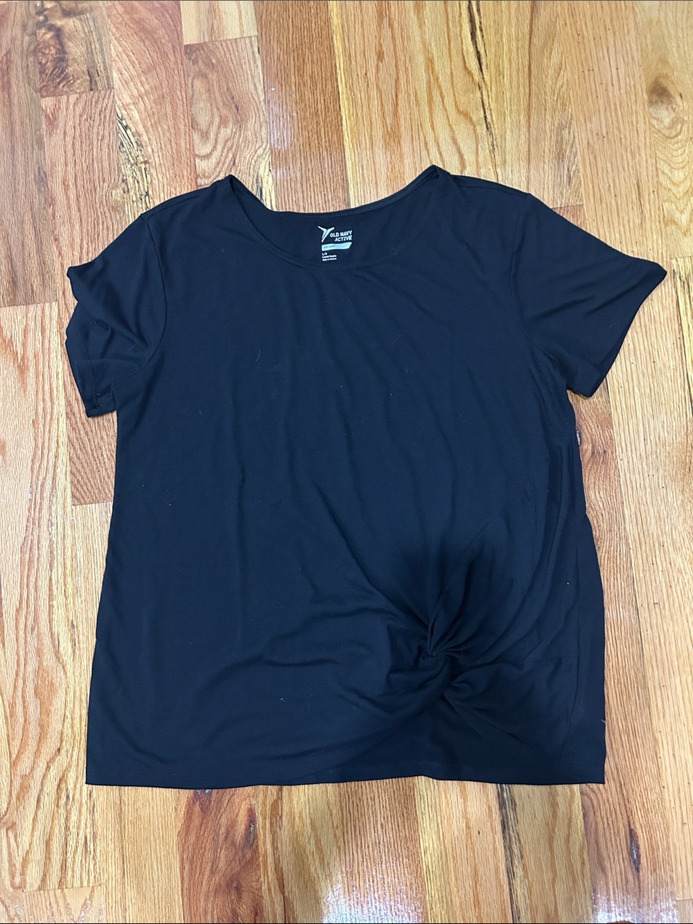 Old Navy Black Short-Sleeve Twist-Front Tee